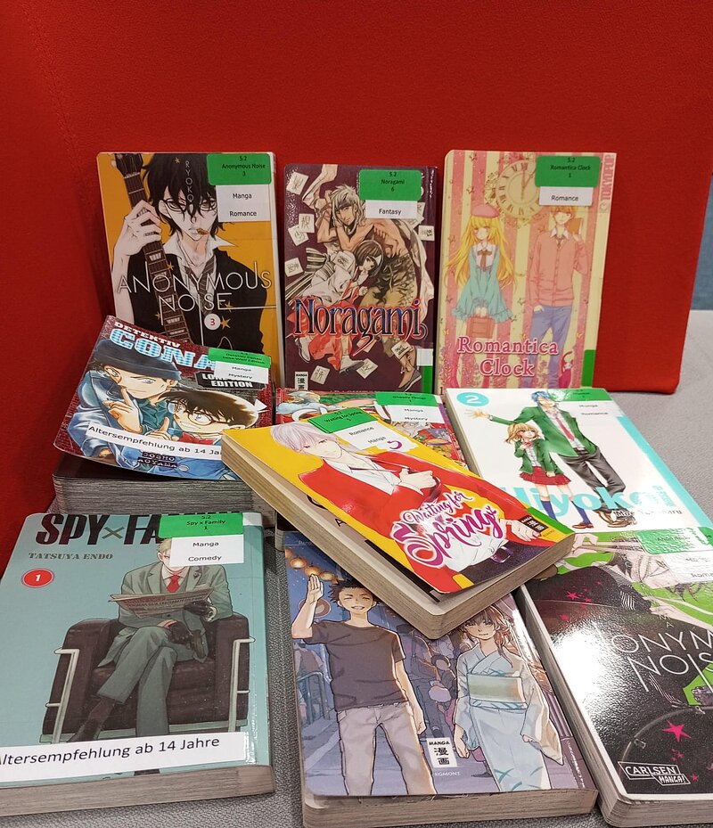 Hier sehen Sie ein Foto unserer Mangas verschiedener Genres. ©Stadtbücherei Coesfeld